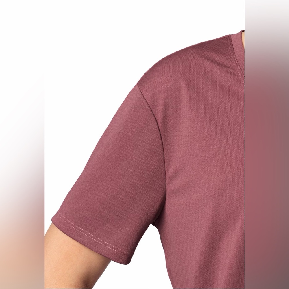 NWT - Active Texture Knit V-Neck Tee - 3 Shirts. - Picture 15 of 15